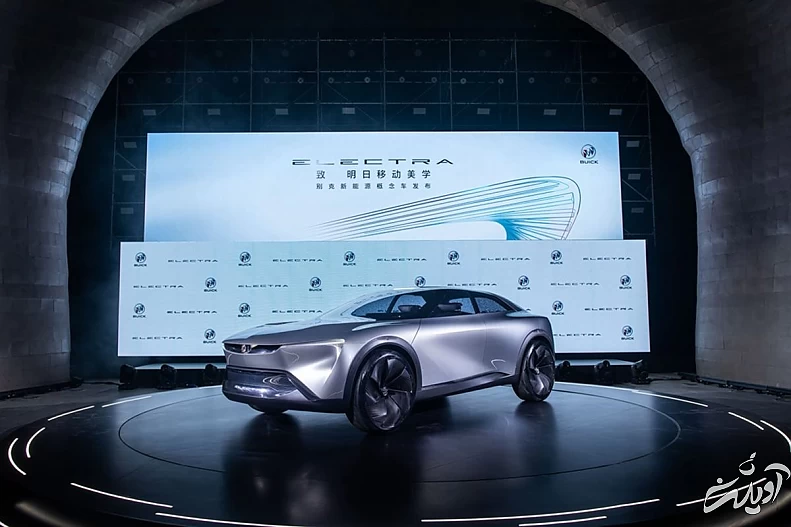 کراس اور مفهومی و برقی بیوک الکترا / Buick Electra Concept با رنگ نقره ای